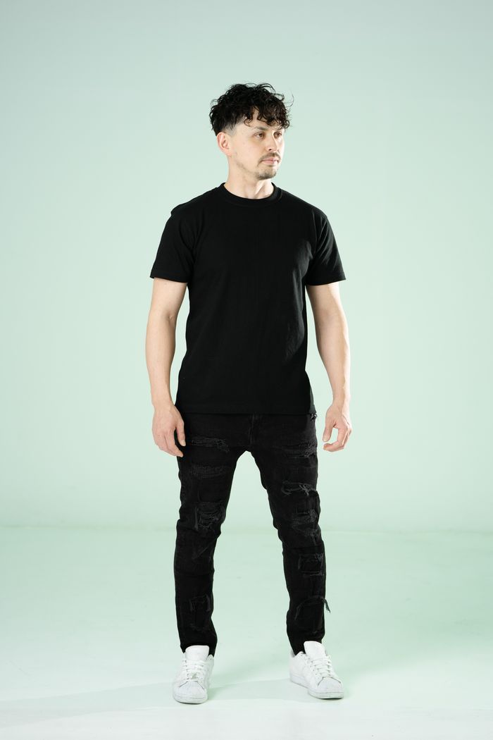 黒のTシャツ