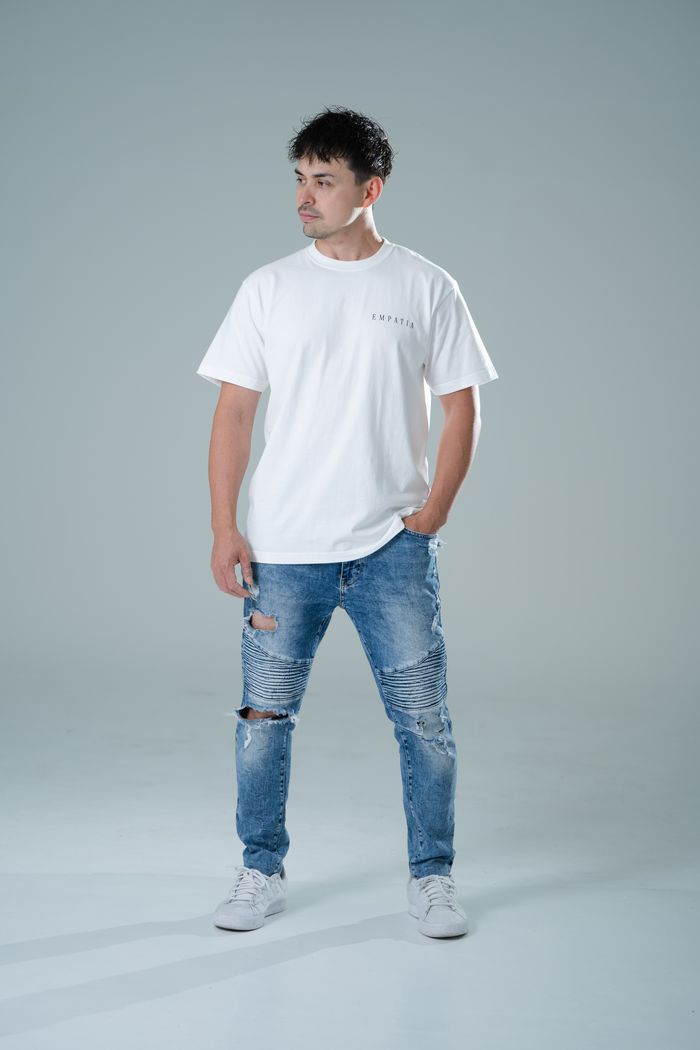 白のTシャツ